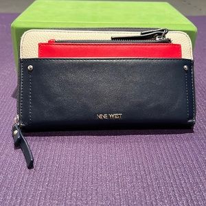 Used Nine West wallet with removable zip pouch
